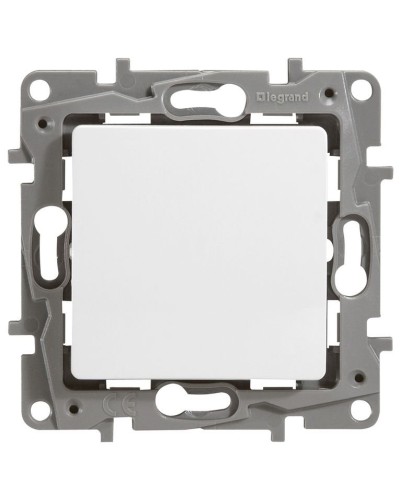 Переключатель 10AX-250В ETIKA, белый (672205). Выключатель. LegranD в Пскове