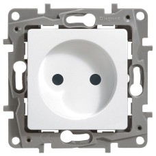 Розетка 2К ETIKA, белая (672220). Розетка. LegranD